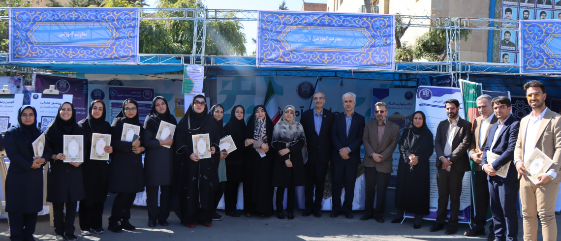 برگزاری روز دوم غرفه معاونت آموزشی دانشگاه علامه طباطبائی در جشن ورودی‌های جدید