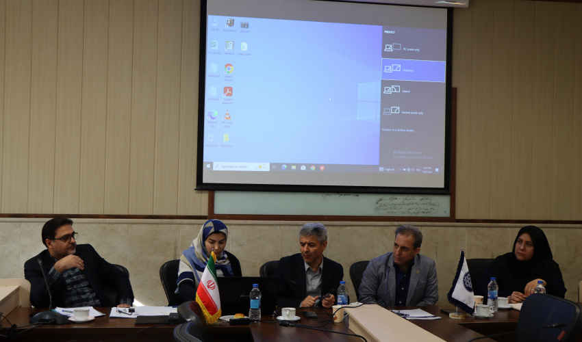 بازدید معاون آموزشی دانشگاه از دانشکده مدیریت و حسابداری