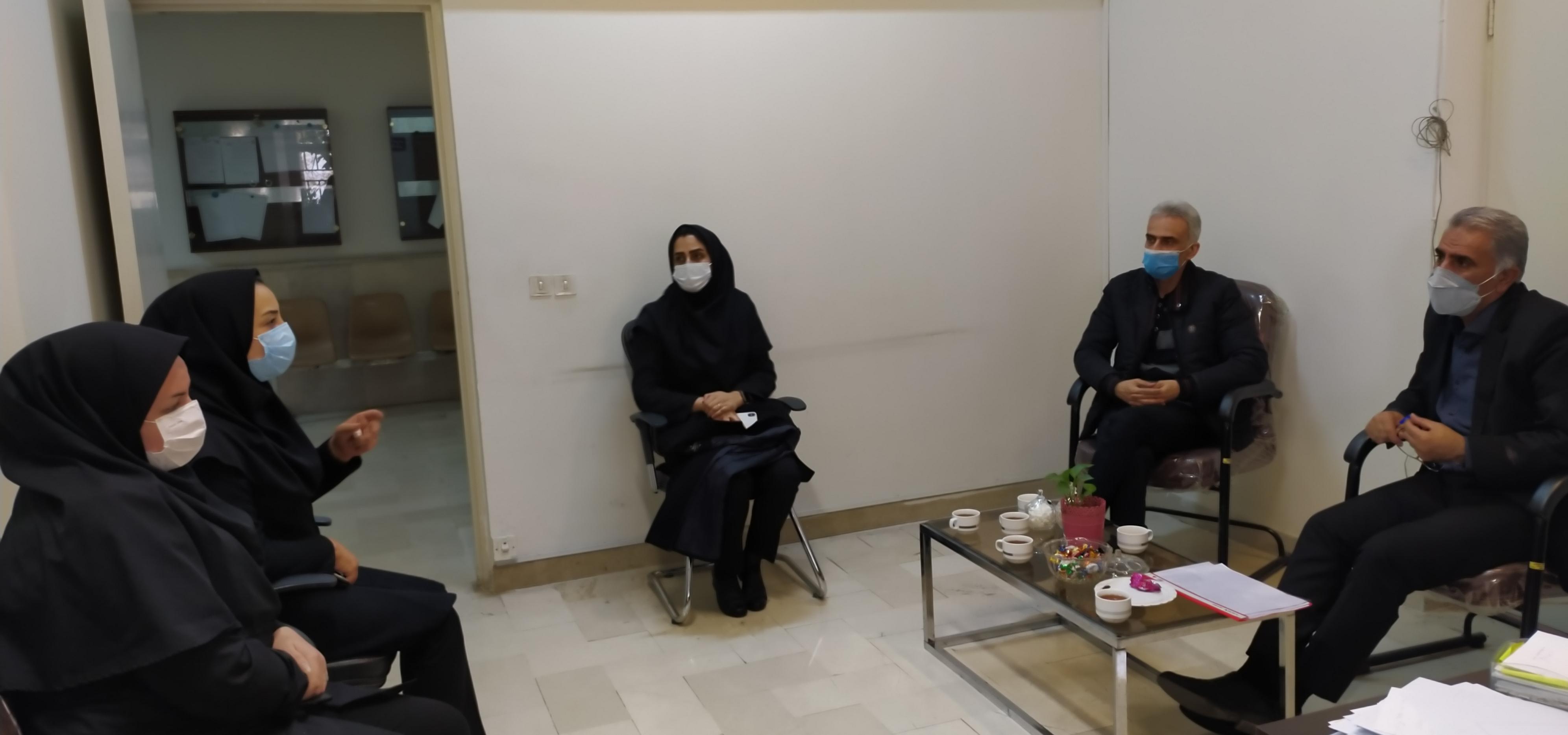 بررسی عملکرد آموزشی دانشکده علوم ارتباطات