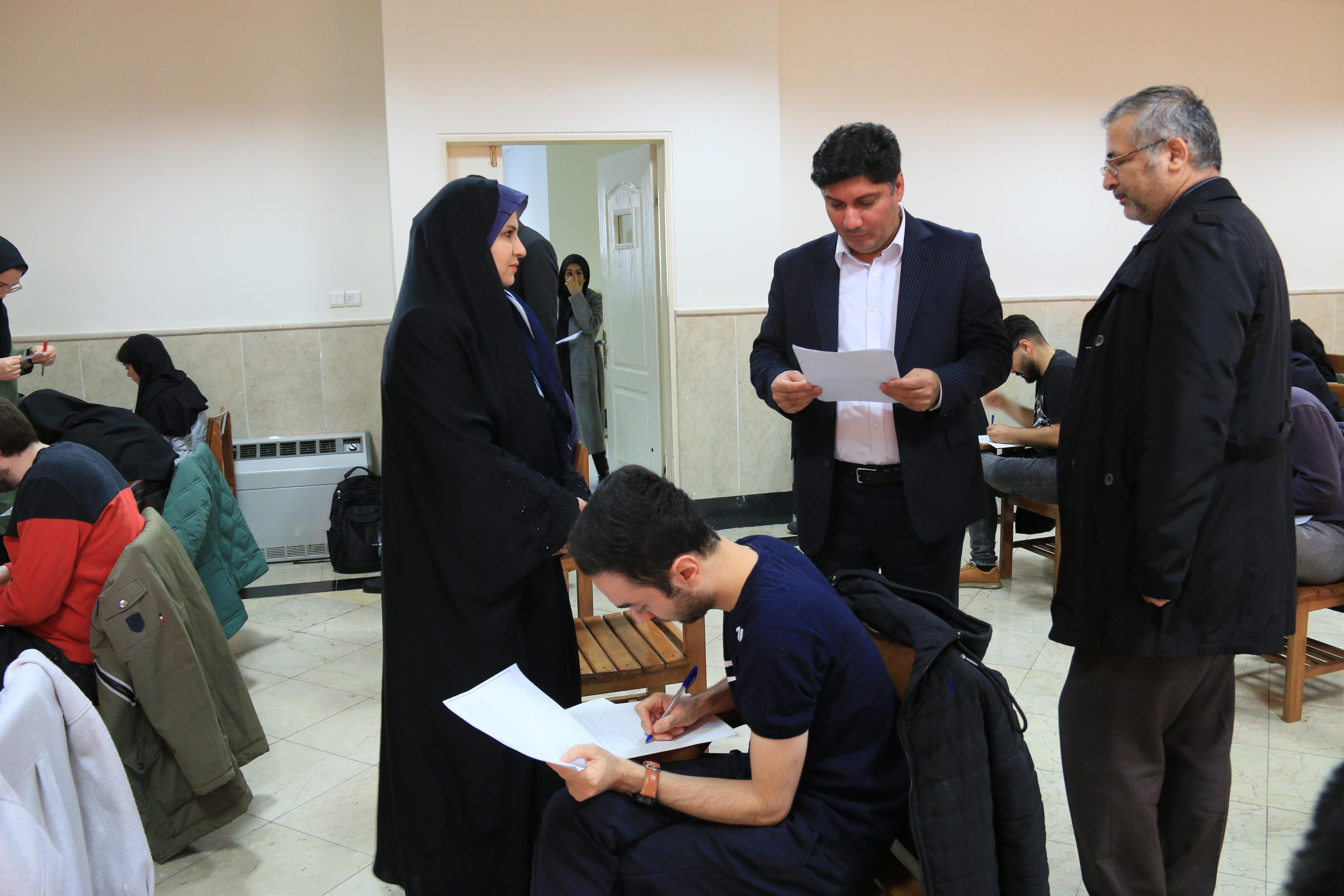 بازدید معاون آموزشی از محل برگزاری امتحانات پایان‌ترم نیمسال اول سال تحصیلی